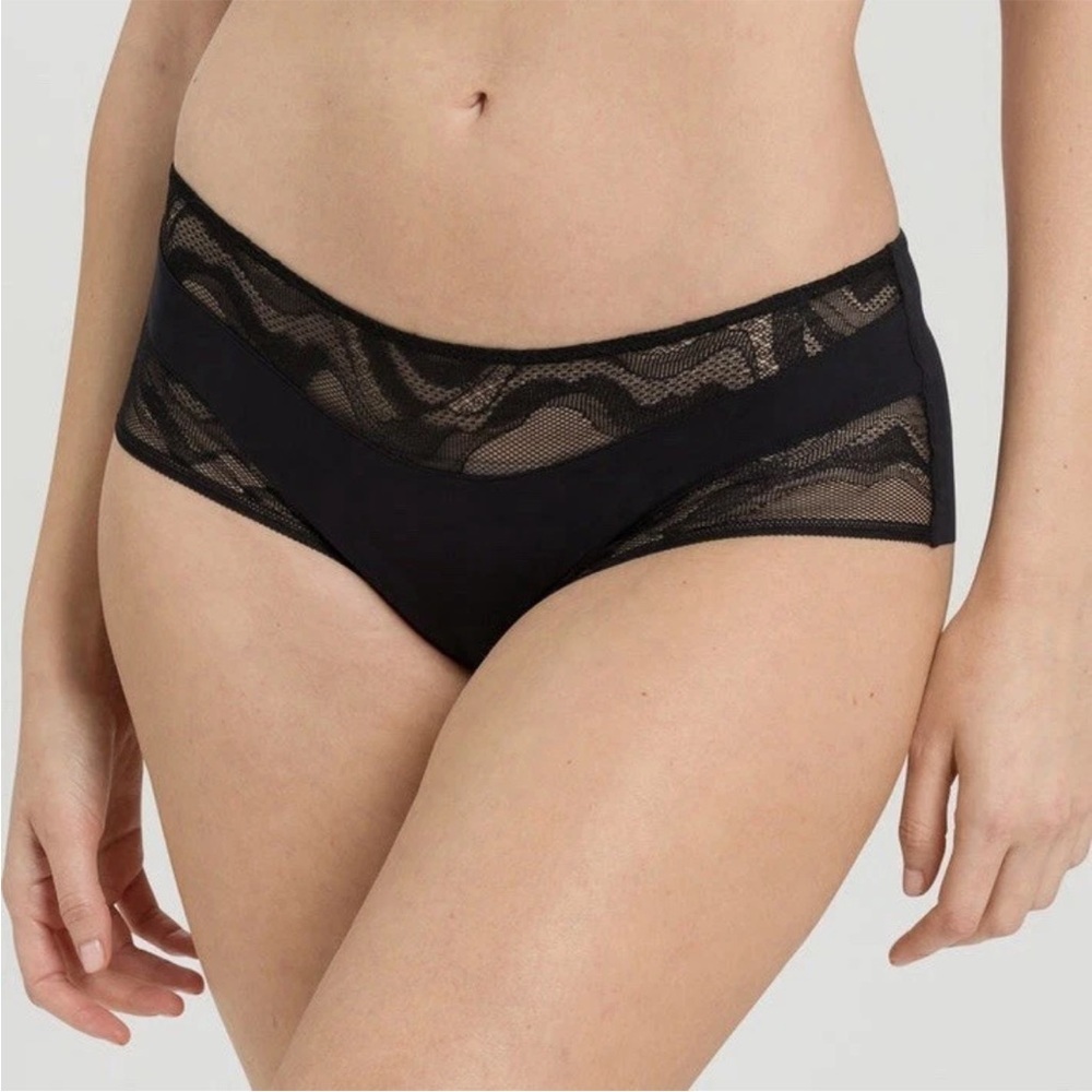 Hanro Women's Blanca Boyleg Black Panties Lace Details Size XS - US 2/4 XS - NWT